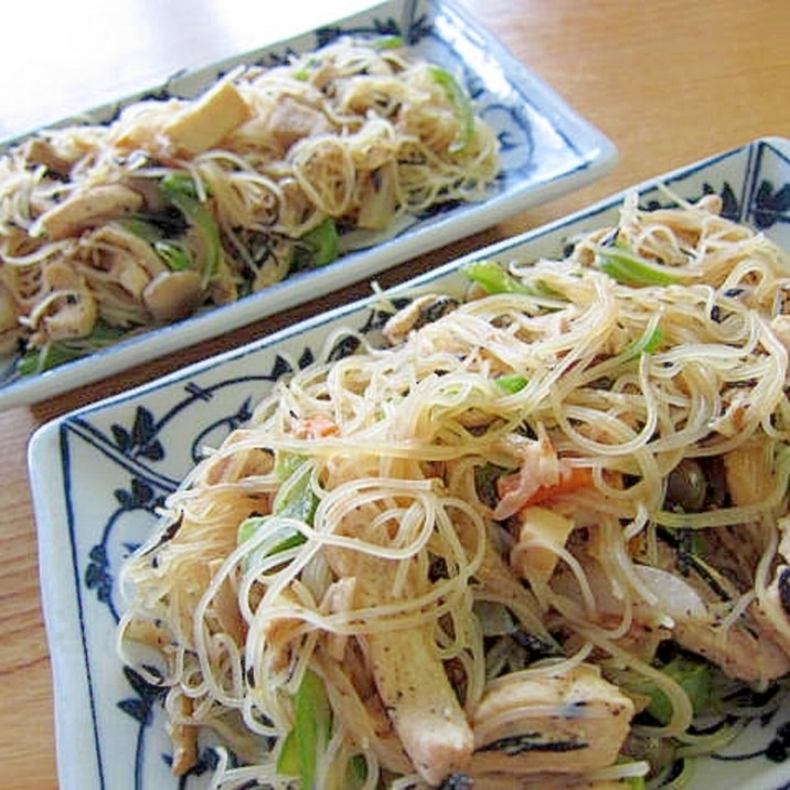 小海老とピーマン鶏肉ビーフン